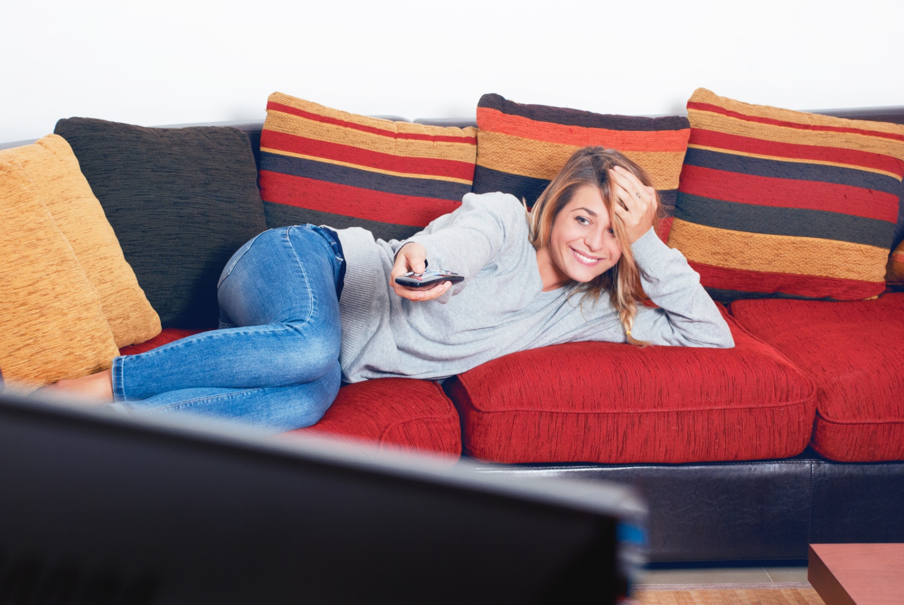 Connecting homes and individuals in the UAE with modern television and internet solutions